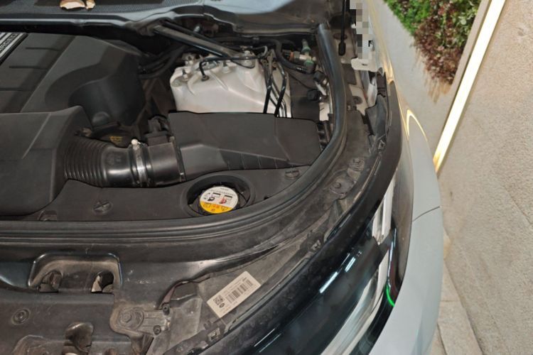 Used Land Rover Discovery 2017 3.0 SC V6 HSE Engine Bay Left