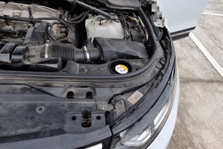 Used Land Rover Discovery 2017 3.0 SC V6 HSE Engine Bay Left