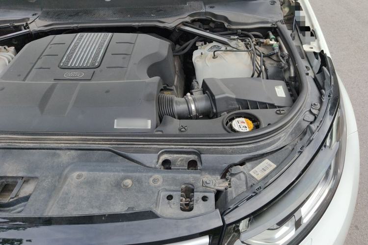 Used Land Rover Discovery 2017 3.0 SC V6 HSE LUXURY Engine Bay Left