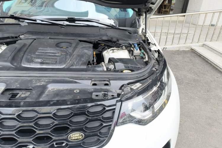 Used Land Rover Discovery  Engine Bay Left