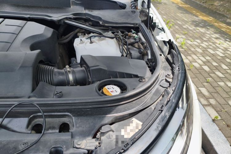 Used Land Rover Discovery 2017 3.0 SC V6 HSE Engine Bay Left