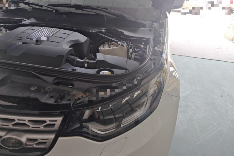 Used Land Rover Discovery 2017 3.0 SC V6 HSE Engine Bay Left