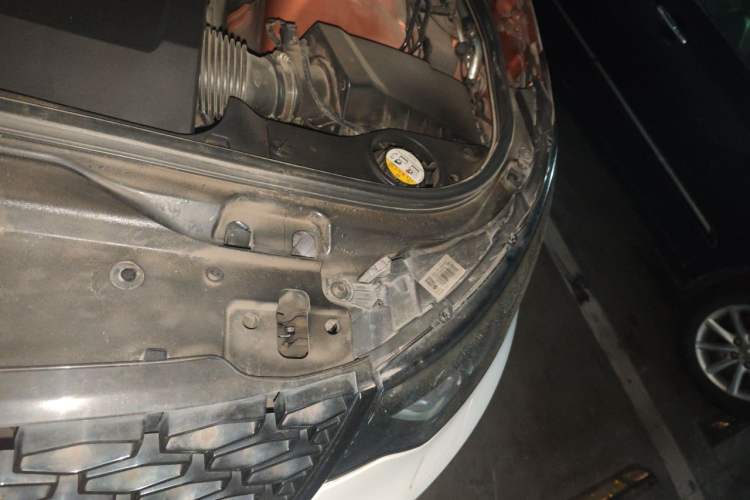Used Land Rover Discovery 2017 3.0 SC V6 HSE Engine Bay Left