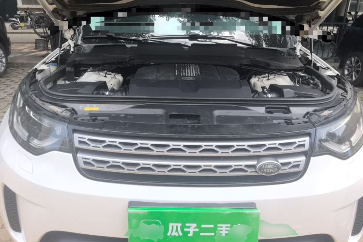 Used Land Rover Discovery 2017 3.0 SC V6 HSE Engine Bay