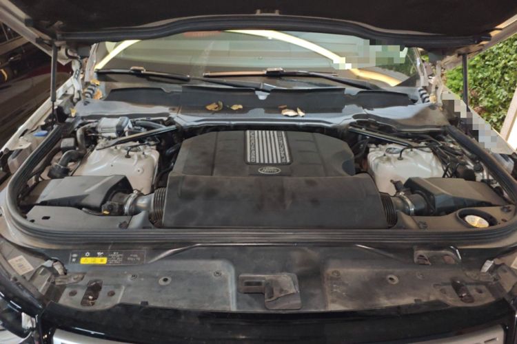 Used Land Rover Discovery 2017 3.0 SC V6 HSE Engine Bay Right