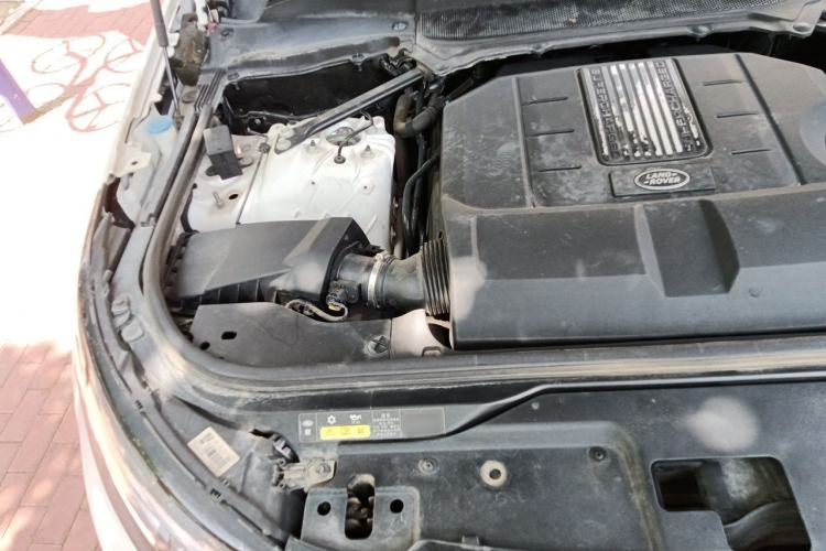 Used Land Rover Discovery 2017 3.0 SC V6 SE Engine Bay Right