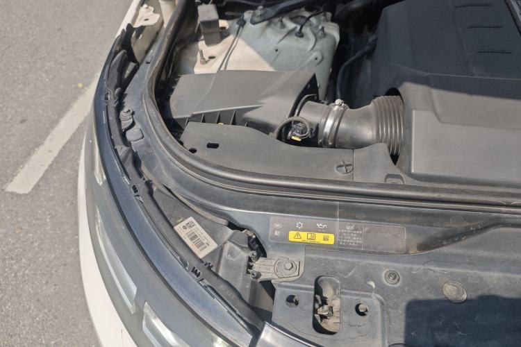 Used Land Rover Discovery 2017 3.0 SC V6 SE Engine Bay Right