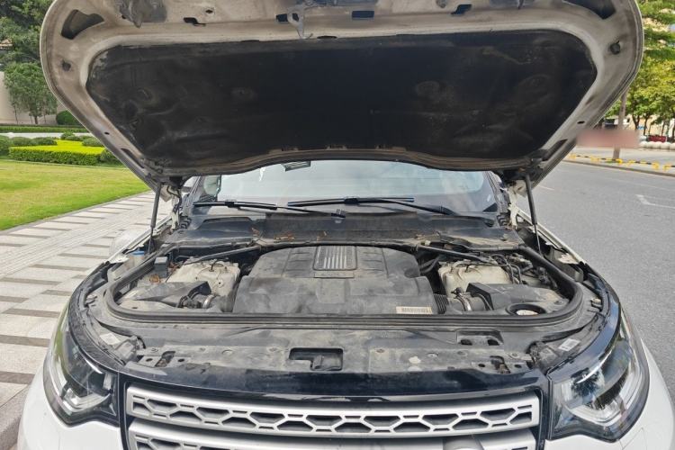 Used Land Rover Discovery 2017 5th Generation 3.0 V6 HSE Engine Bay