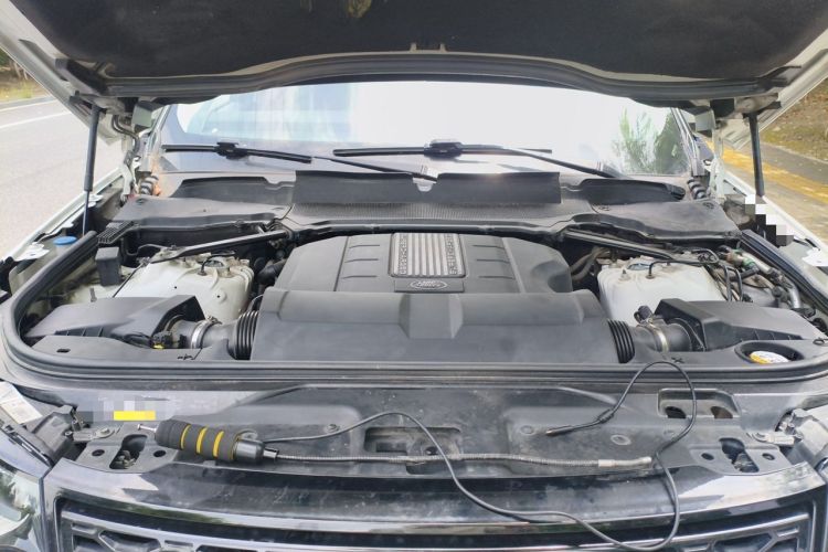Used Land Rover Discovery 2017 3.0 SC V6 HSE Engine Bay