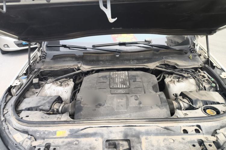 Used Land Rover Discovery  Engine Bay