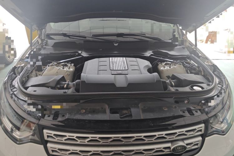Used Land Rover Discovery 2017 3.0 SC V6 HSE Engine Bay