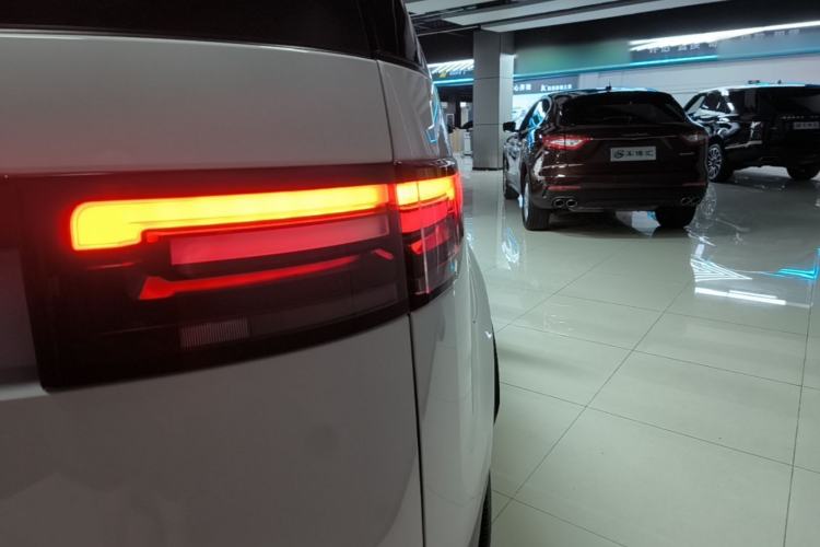 Used Land Rover Discovery 2017 3.0 SC V6 S Exterior 3