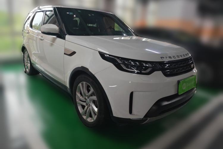 Used Land Rover Discovery 2017 3.0 SC V6 HSE Front Right 45 Deg