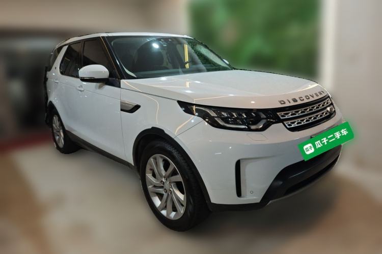 Used Land Rover Discovery 2017 3.0 SC V6 HSE Front Right 45 Deg