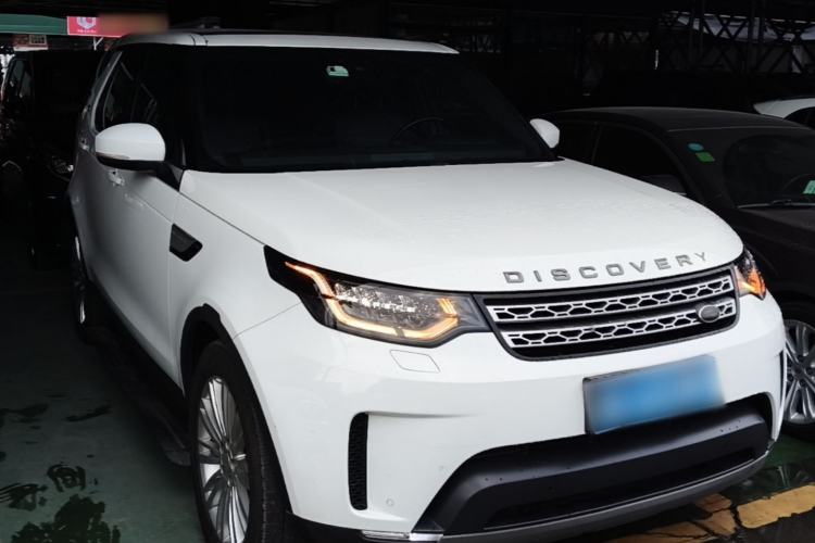 Used Land Rover Discovery 2017 3.0 SC V6 HSE Front Right 45 Deg