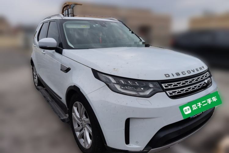 Used Land Rover Discovery 2017 3.0 SC V6 HSE Front Right 45 Deg