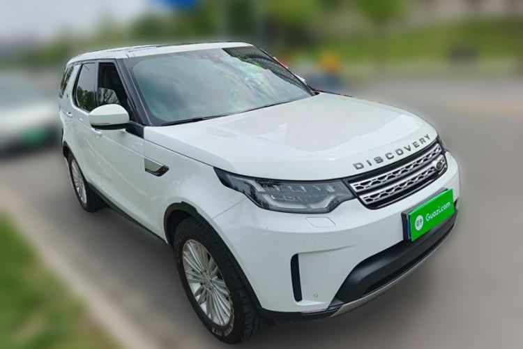 Used Land Rover Discovery 2017 3.0 SC V6 HSE LUXURY Front Right 45 Deg