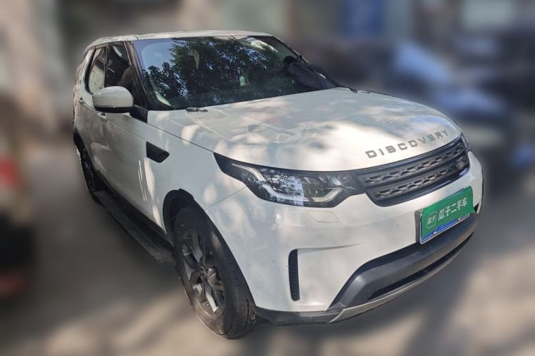 Used Land Rover Discovery 2017 3.0 SC V6 SE Front Right 45 Deg