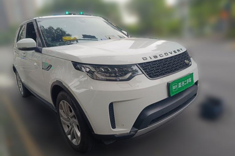 Used Land Rover Discovery 2017 3.0 SC V6 HSE Front Right 45 Deg