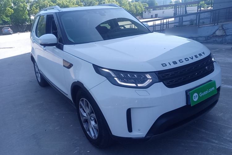 Used Land Rover Discovery 2017 3.0 SC V6 S Front Right 45 Deg