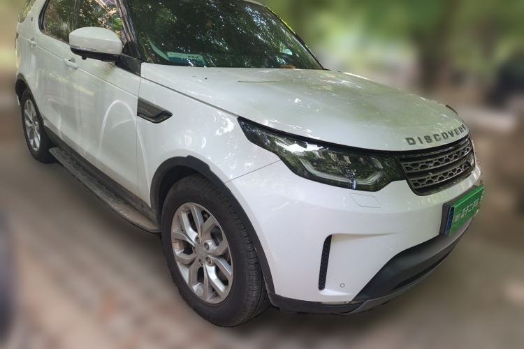 Used Land Rover Discovery 2017 3.0 SC V6 S Front Right 45 Deg