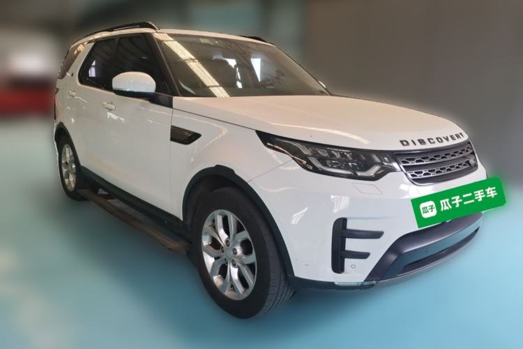 Used Land Rover Discovery 2017 3.0 SC V6 S Front Right 45 Deg