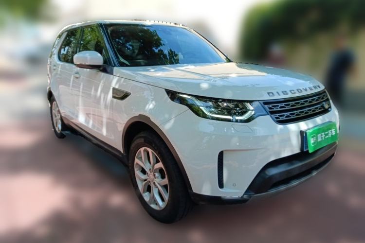 Used Land Rover Discovery 2017 3.0 SC V6 SE Front Right 45 Deg