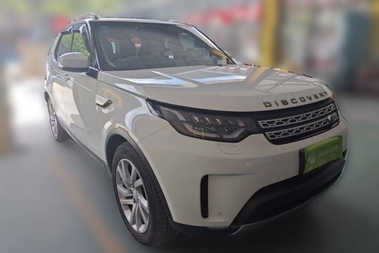 Used Land Rover Discovery 2017 3.0 SC V6 HSE Front Right 45 Deg
