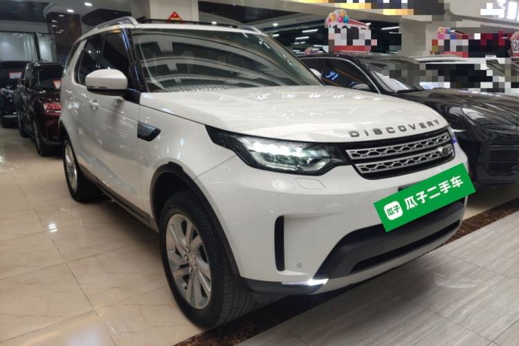 Used Land Rover Discovery 2017 3.0 SC V6 HSE Front Right 45 Deg