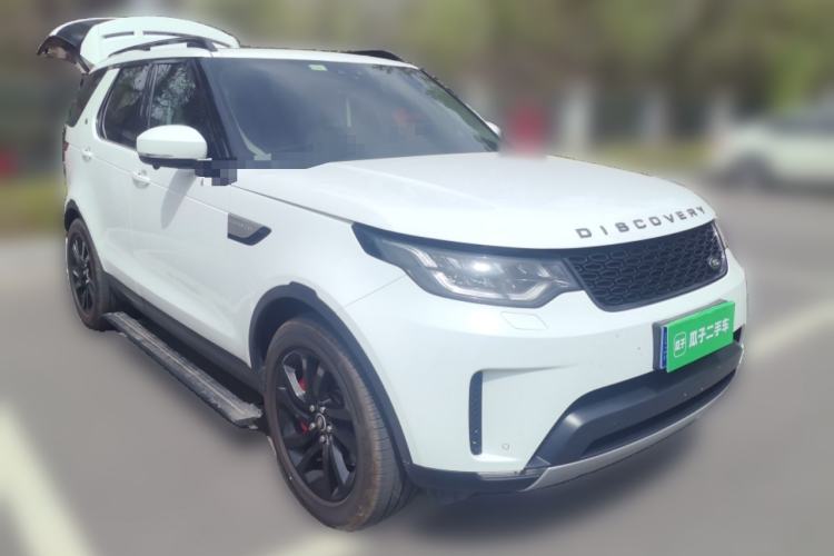 Used Land Rover Discovery 2017 3.0 SC V6 HSE Front Right 45 Deg
