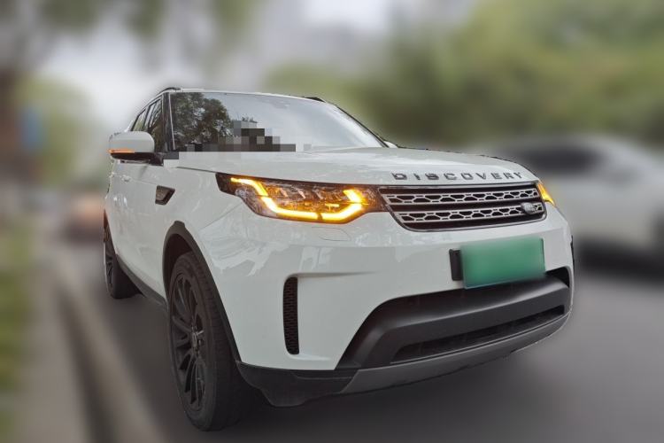 Used Land Rover Discovery  Front Right 45 Deg