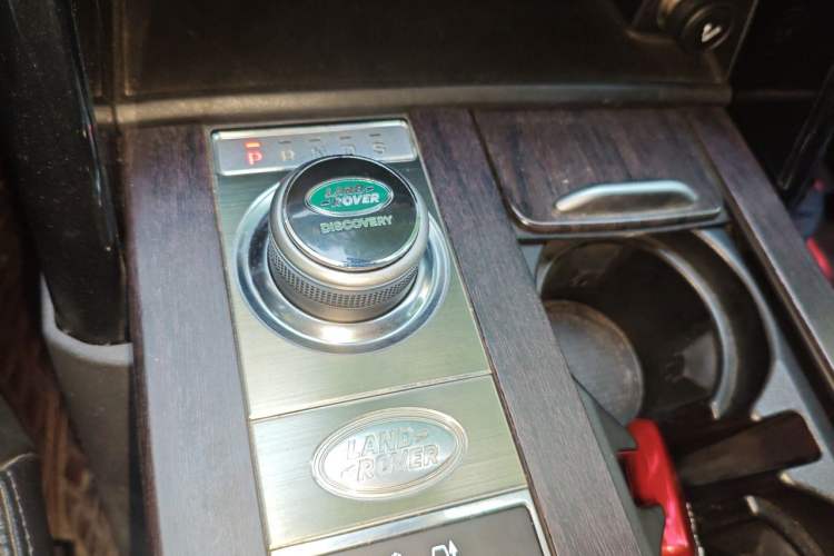 Used Land Rover Discovery 2017 3.0 SC V6 S Gear Lever