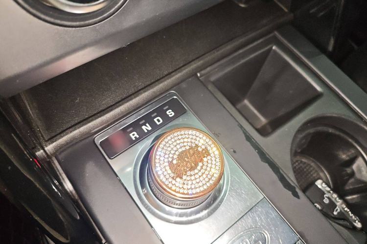 Used Land Rover Discovery 2017 3.0 SC V6 SE Gear Lever