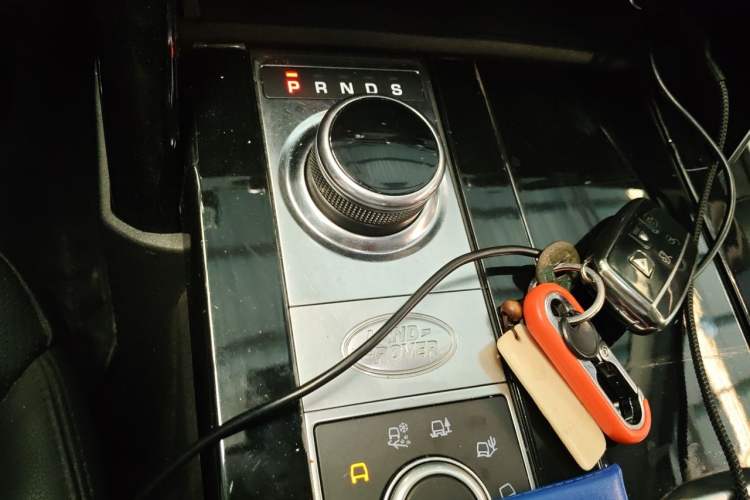 Used Land Rover Discovery 2017 3.0 SC V6 S Gear Lever