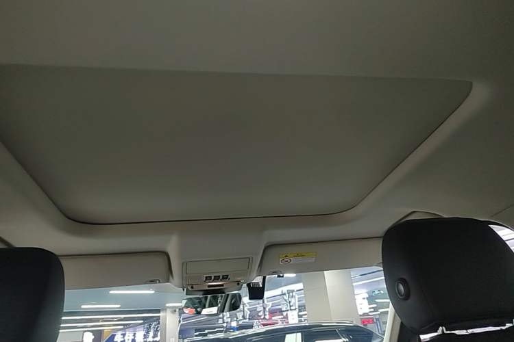 Used Land Rover Discovery 2017 3.0 SC V6 HSE Headliner