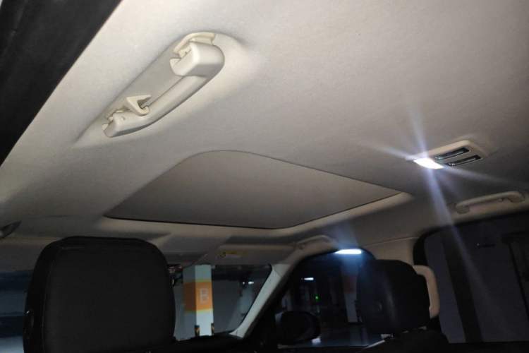 Used Land Rover Discovery 2017 3.0 SC V6 SE Headliner