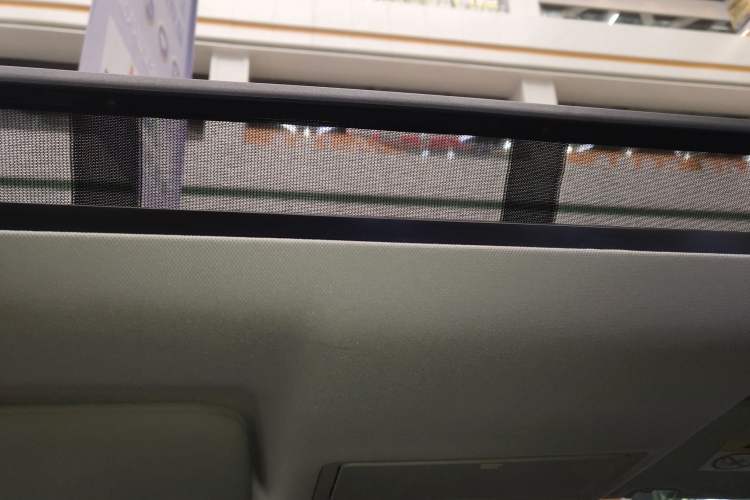 Used Land Rover Discovery 2017 3.0 SC V6 HSE Headliner