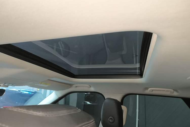 Used Land Rover Discovery 2017 3.0 SC V6 S Headliner