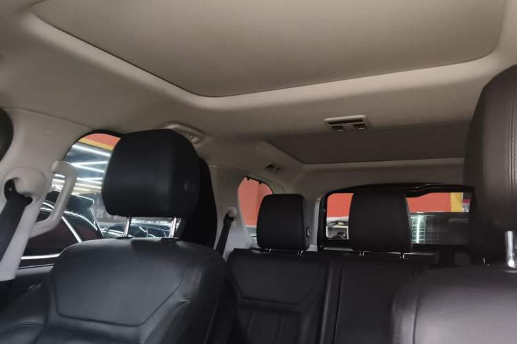Used Land Rover Discovery 2017 3.0 SC V6 S Headliner