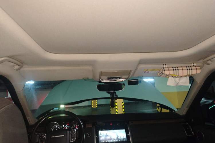 Used Land Rover Discovery 2017 3.0 SC V6 HSE Headliner