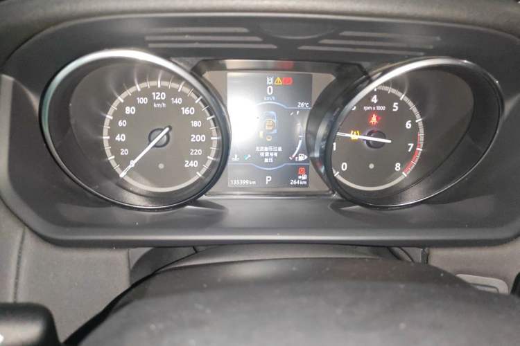 Used Land Rover Discovery 2017 3.0 SC V6 HSE Instrument Cluster