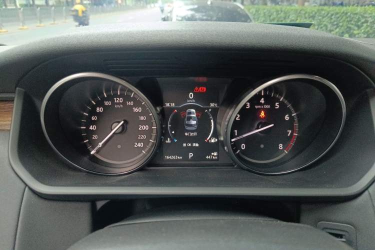 Used Land Rover Discovery 2017 3.0 SC V6 HSE Instrument Cluster