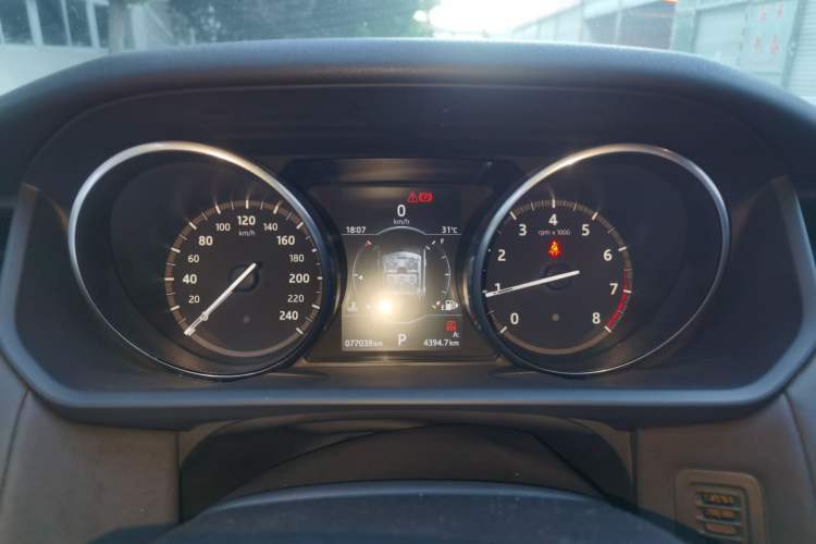 Used Land Rover Discovery 2017 3.0 SC V6 S Instrument Cluster
