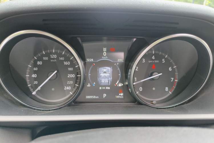 Used Land Rover Discovery 2017 3.0 SC V6 HSE Instrument Cluster