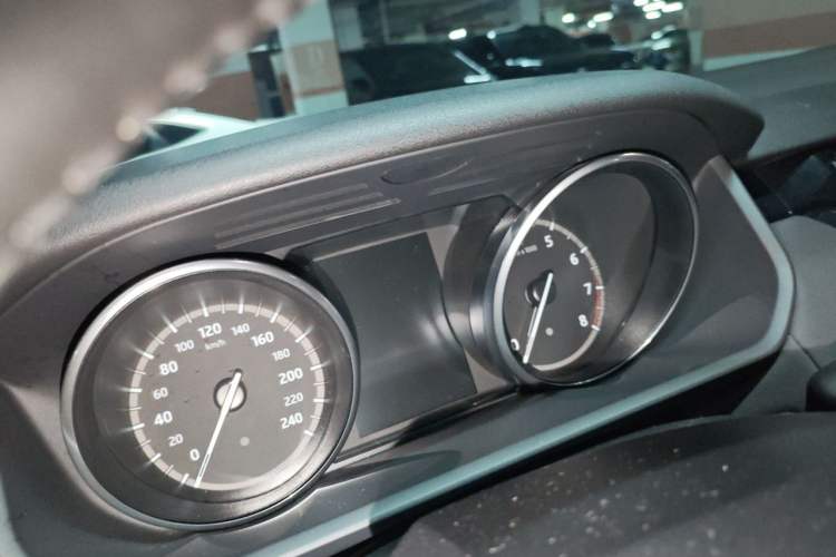 Used Land Rover Discovery 2017 3.0 SC V6 SE Instrument Cluster