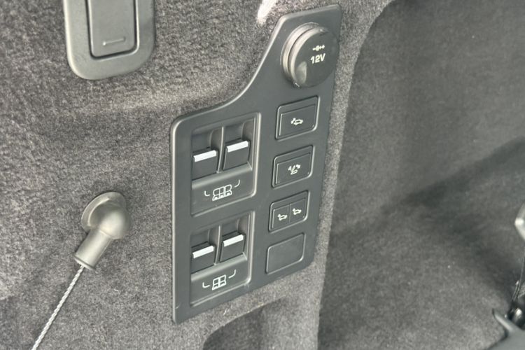 Used Land Rover Discovery 2017 3.0 SC V6 HSE Interior 6