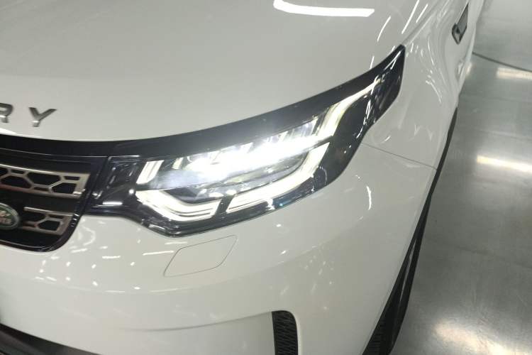 Used Land Rover Discovery 2017 3.0 SC V6 SE Left Front Headlight