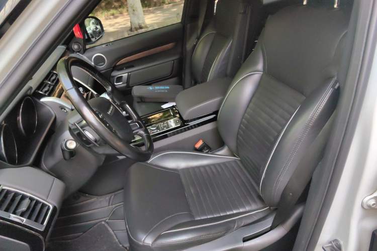 Used Land Rover Discovery 2017 3.0 SC V6 HSE Left Front Seat