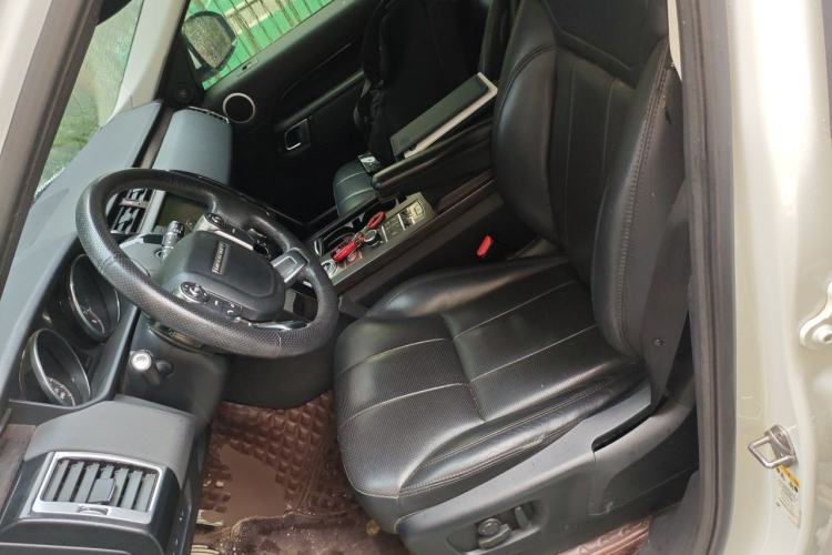 Used Land Rover Discovery 2017 3.0 SC V6 S Left Front Seat