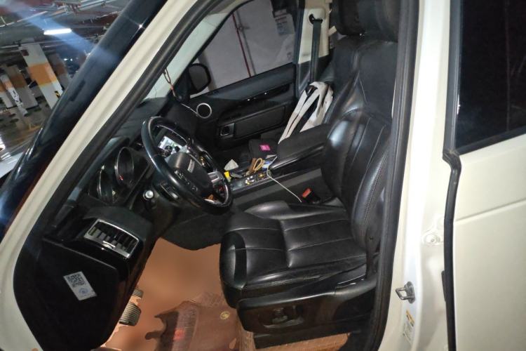 Used Land Rover Discovery 2017 3.0 SC V6 SE Left Front Seat